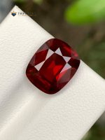 6.10 Carats Natural Rhodolite Garnet Gemstone from Tanzania - Main View