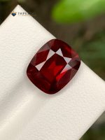 6.10 Carats Natural Rhodolite Garnet Gemstone from Tanzania - Front View 2