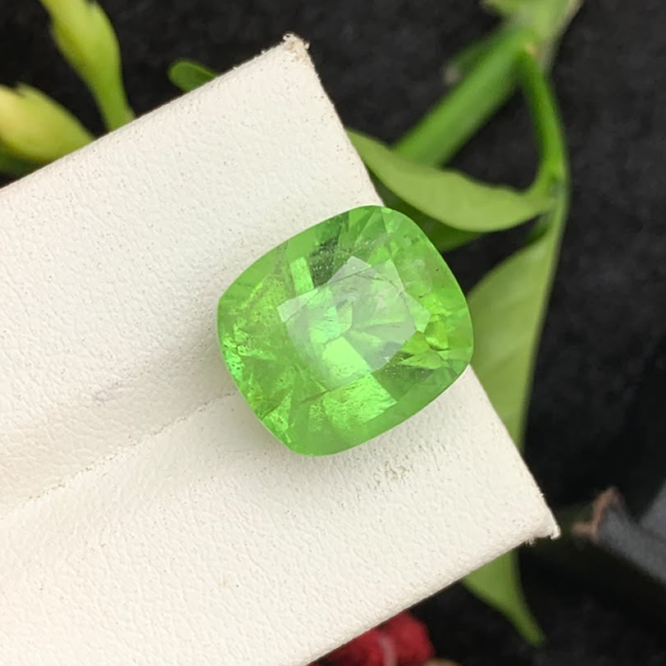 14.65 ct Natural Peridot Pakistan Loose Gemstone1 14.65 ct Natural Peridot Pakistan Loose Gemstone