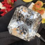 367.50 ct Natural Quartz VVS1 Pakistan Loose Gemstone