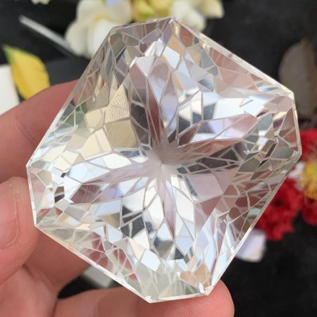 404.05 ct Natural Quartz Flawless Gemstone Pakistan