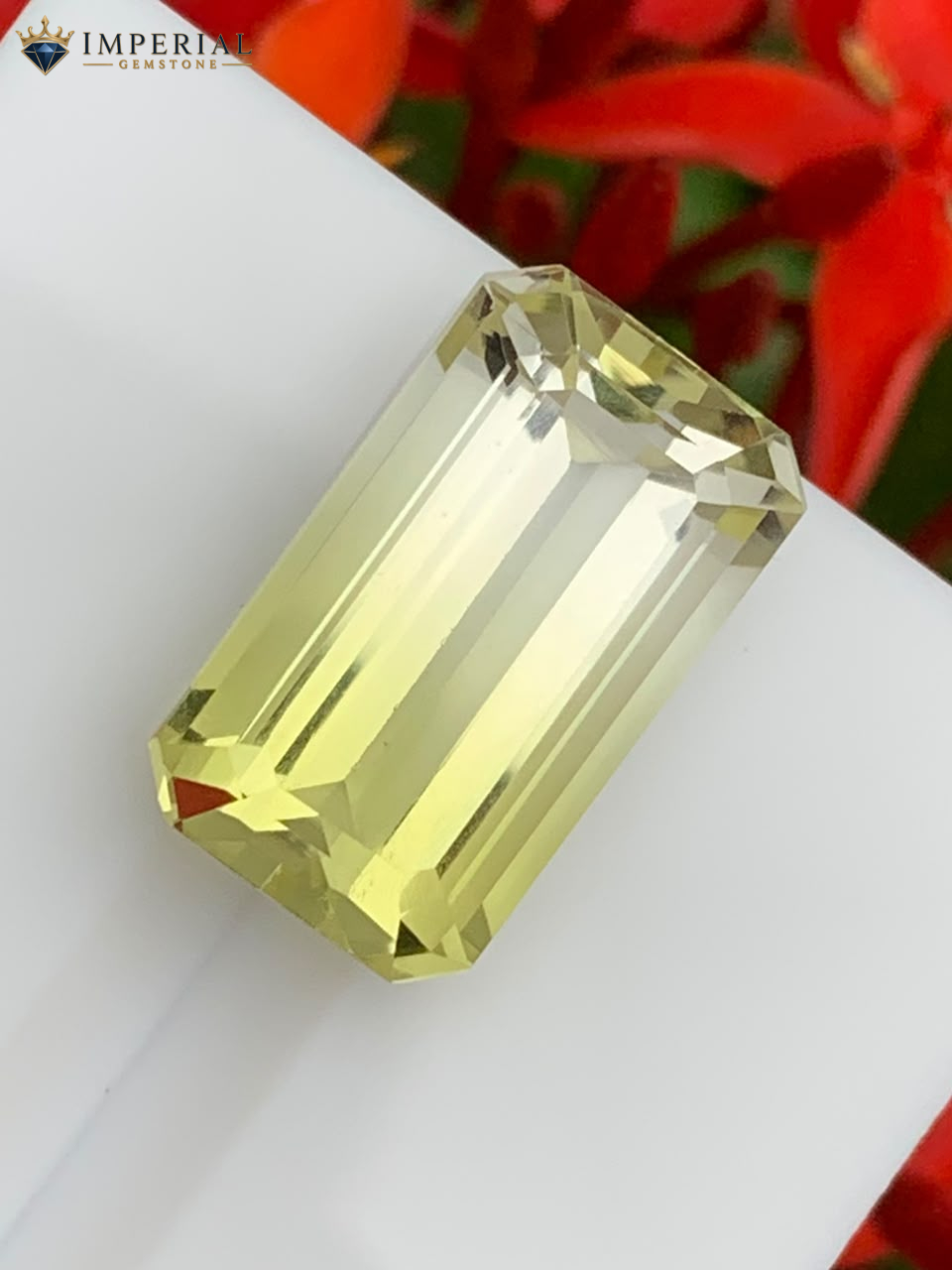10.15 Carat Natural Bi-Color Lemon Quartz Brazil 10.15 Carat Natural Bi-Color Lemon Quartz Brazil