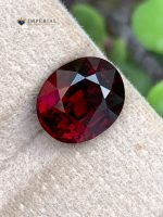 4.45 Ct Natural Vivid Red Garnet Almandine Oval Gemstone - Main View