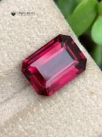 5.40 Ct Natural Rhodolite Garnet Purple Octagon Cut Gemstone - Front View 2