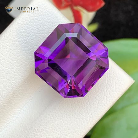 14.20 Carats Natural Amethyst Emerald Cut VVS1 from Brazil
