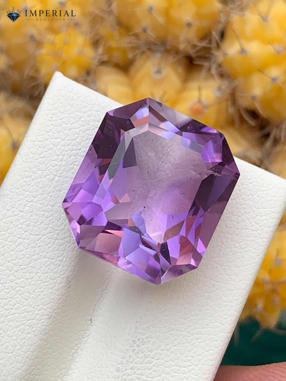 17.30 Carats Natural Amethyst Asscher Cut VVS1 from Brazil 17.30 Carats Natural Amethyst Asscher Cut VVS1 from Brazil