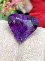 18.60 Carats Natural Amethyst Triangular Cut VVS2 Brazil