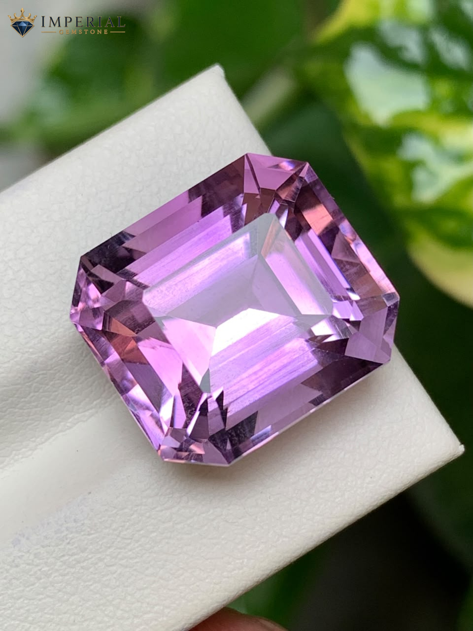 19.85 Carats Natural Amethyst Emerald Step Cut VVS1 Brazil 19.85 Carats Natural Amethyst Emerald Step Cut VVS1 Brazil