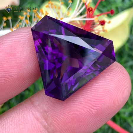 23.00 Carat Natural Amethyst Trillion Shape VS1 from Brazil