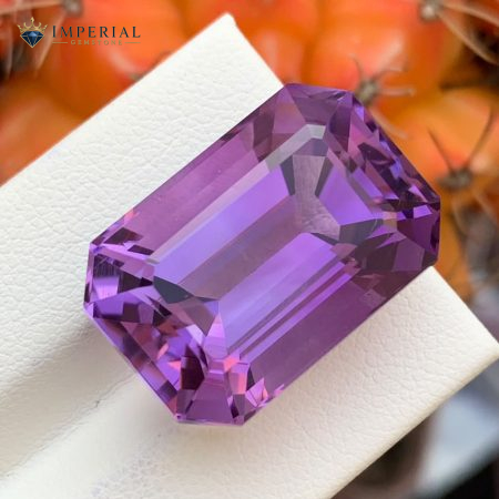 28.10 Carats Natural Amethyst Emerald Cut VVS1 from Brazil