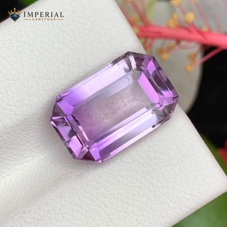 5.20 Carat Natural Amethyst Bicolor Emerald Cut VVS1 Brazil