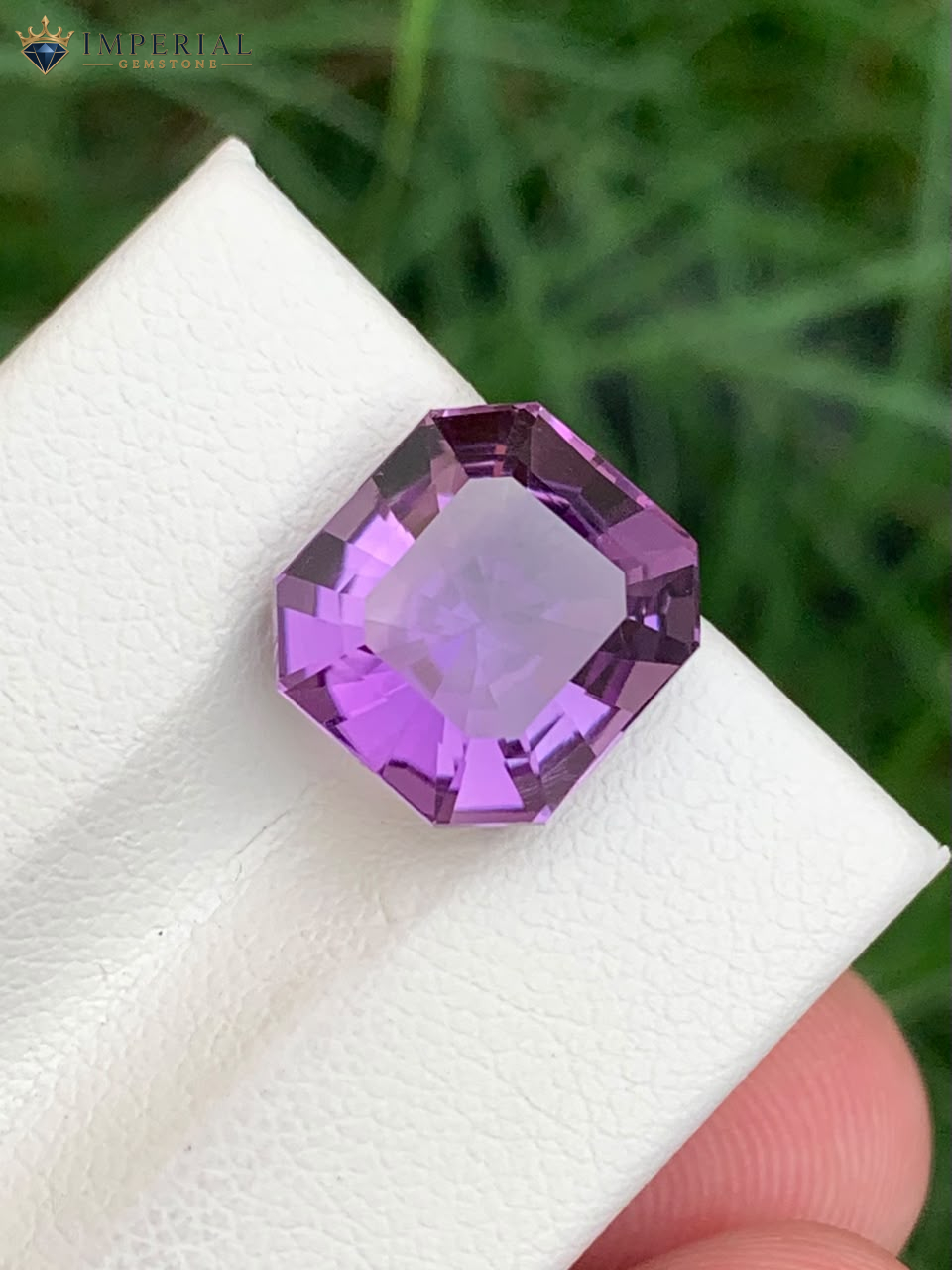 5.70 Ct Natural Amethyst Octagon Cut VS1 from Brazil 5.70 Ct Natural Amethyst Octagon Cut VS1 from Brazil