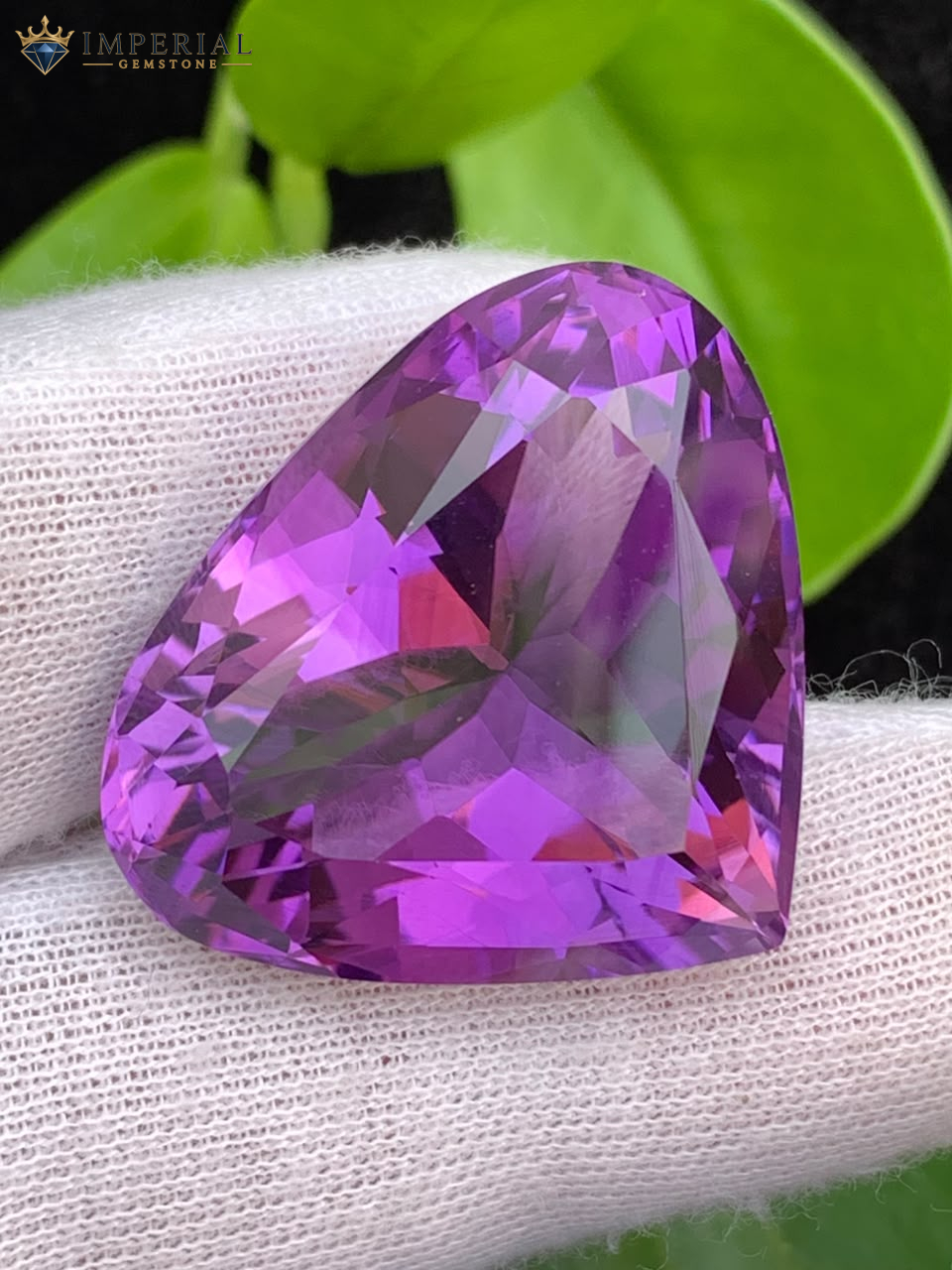 54.60 Carat Natural Amethyst Heart Shape VVS1 from Brazil 54.60 Carat Natural Amethyst Heart Shape VVS1 from Brazil