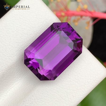 9.10 Carat Natural Amethyst Emerald Step Cut VVS1 Brazil