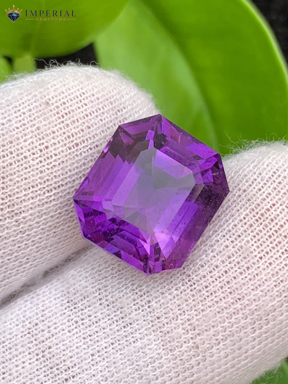 9.80 Carat Natural Amethyst Emerald Step Cut VS2 from Brazil 9.80 Carat Natural Amethyst Emerald Step Cut VS2 from Brazil