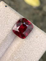 3.50 Carat Natural Rhodolite Garnet Cushion Cut VS1 Tanzania - Video
