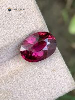 3.60 Carat Natural Rhodolite Garnet Oval Cut VS1 Tanzania - Front View 4