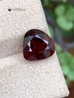 3.90 Carat Natural Rhodolite Garnet Heart Shape VS1 Tanzania - Video