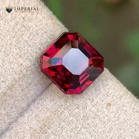 3.90 Carat Natural Rhodolite Garnet Step Cut VS1 from Tanzania - Main View