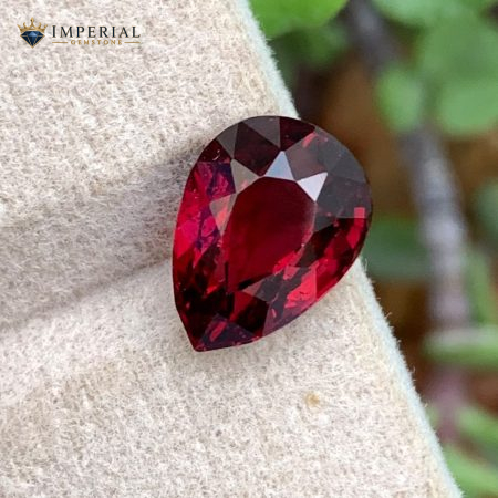 4.05 Carat Natural Rhodolite Garnet Pear Shape VS1 Tanzania - Main View 1