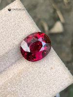4.10 Carat Natural Rhodolite Garnet Oval Cut VS2 Tanzania - Front View 3