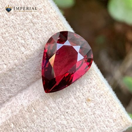 4.10 Carat Natural Rhodolite Garnet Pear Shape VVS2 Tanzania - Main View 1
