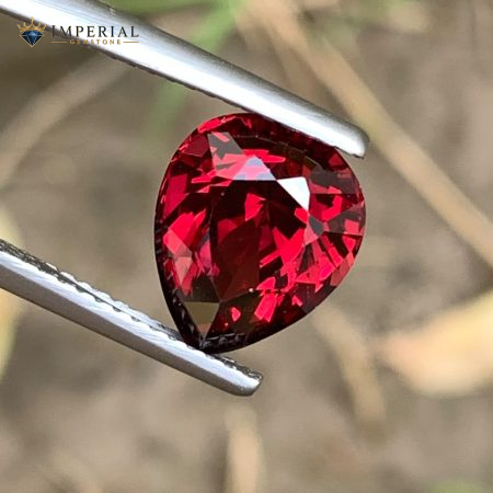 4.15 Carat Natural Rhodolite Garnet Pear Shape VS1 Tanzania - Main View 2