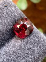 4.40 Carat Natural Rhodolite Garnet Cushion Cut VS1 Tanzania - Video