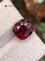 4.40 Carat Natural Rhodolite Garnet Cushion Cut VS1 Tanzania - Front View 3