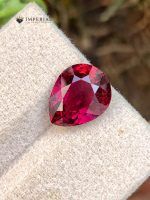 4.50 Carat Natural Rhodolite Garnet Pear Shape VS2 Tanzania - Video