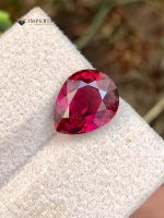 4.50 Carat Natural Rhodolite Garnet Pear Shape VS2 Tanzania - Front View 3