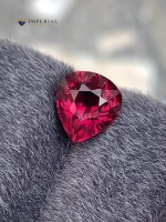 4.60 Carat Natural Rhodolite Garnet Heart Shape VS1 Tanzania - Front View 2