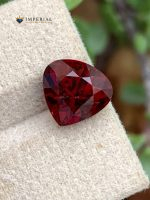 4.60 Carat Natural Rhodolite Garnet Heart Shape VS1 Tanzania - Front View 2
