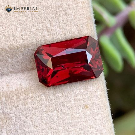4.80 Carat Natural Malaya Garnet Emerald Cut VS1 Tanzania - Main View