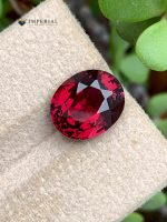 4.88 Carat Certified Natural Rhodolite Garnet Oval Tanzania - Main View