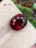 5.08 Carats Certified Natural Rhodolite Garnet Oval Tanzania - Video